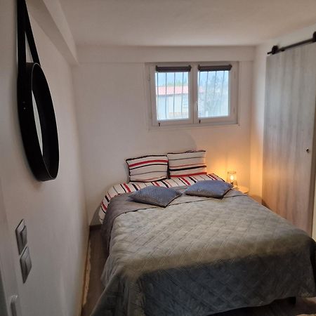 Spacieux Studio Dans Le Beaujolais Saint-Georges-de-Reneins Luaran gambar