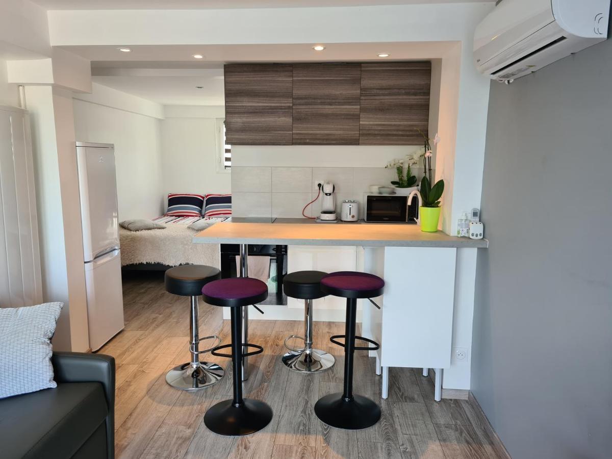 Spacieux Studio Dans Le Beaujolais Saint-Georges-de-Reneins Luaran gambar