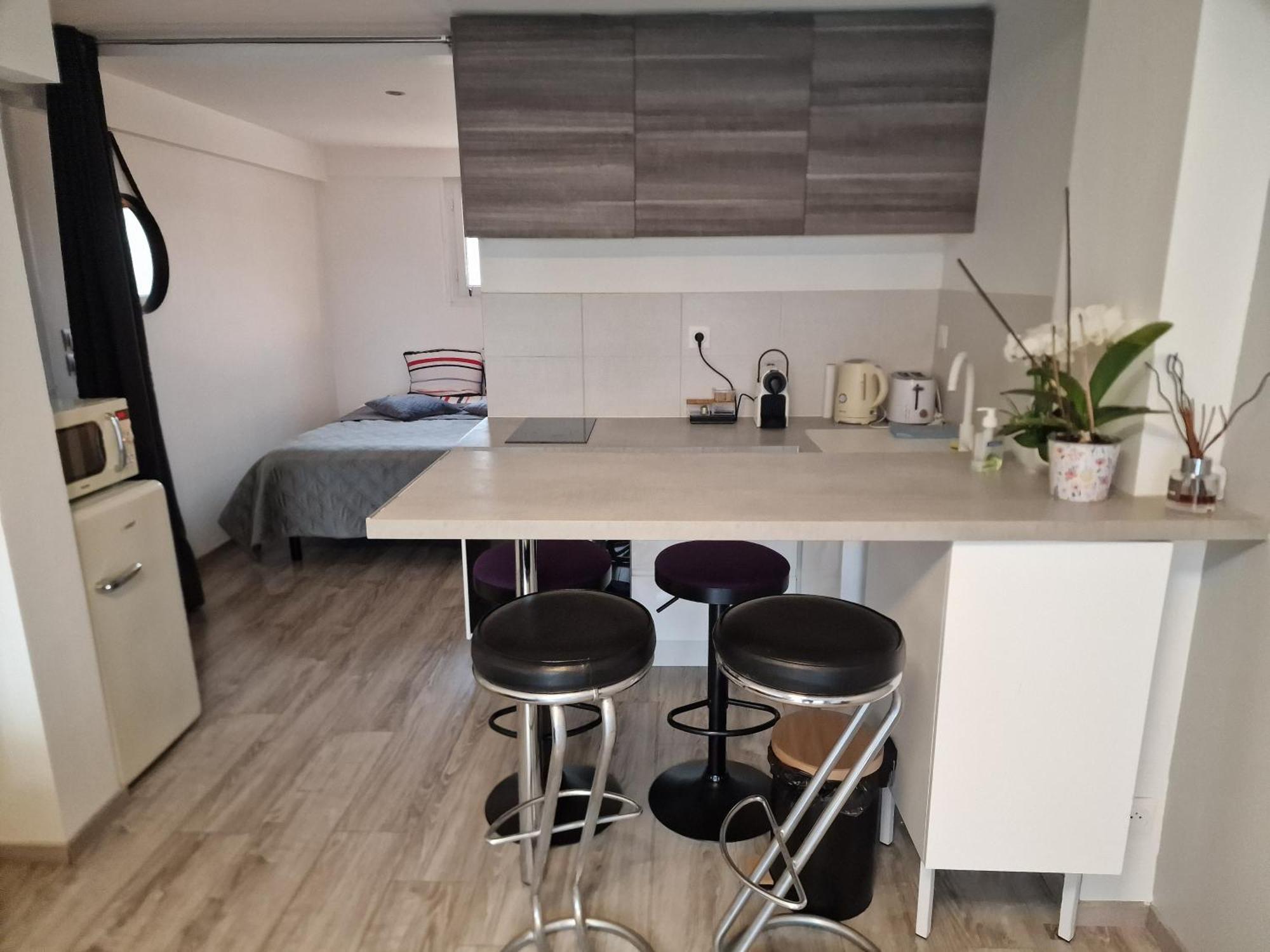 Spacieux Studio Dans Le Beaujolais Saint-Georges-de-Reneins Luaran gambar